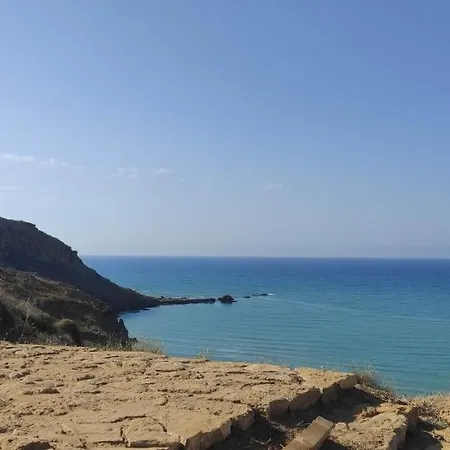 La Falesia Villa *